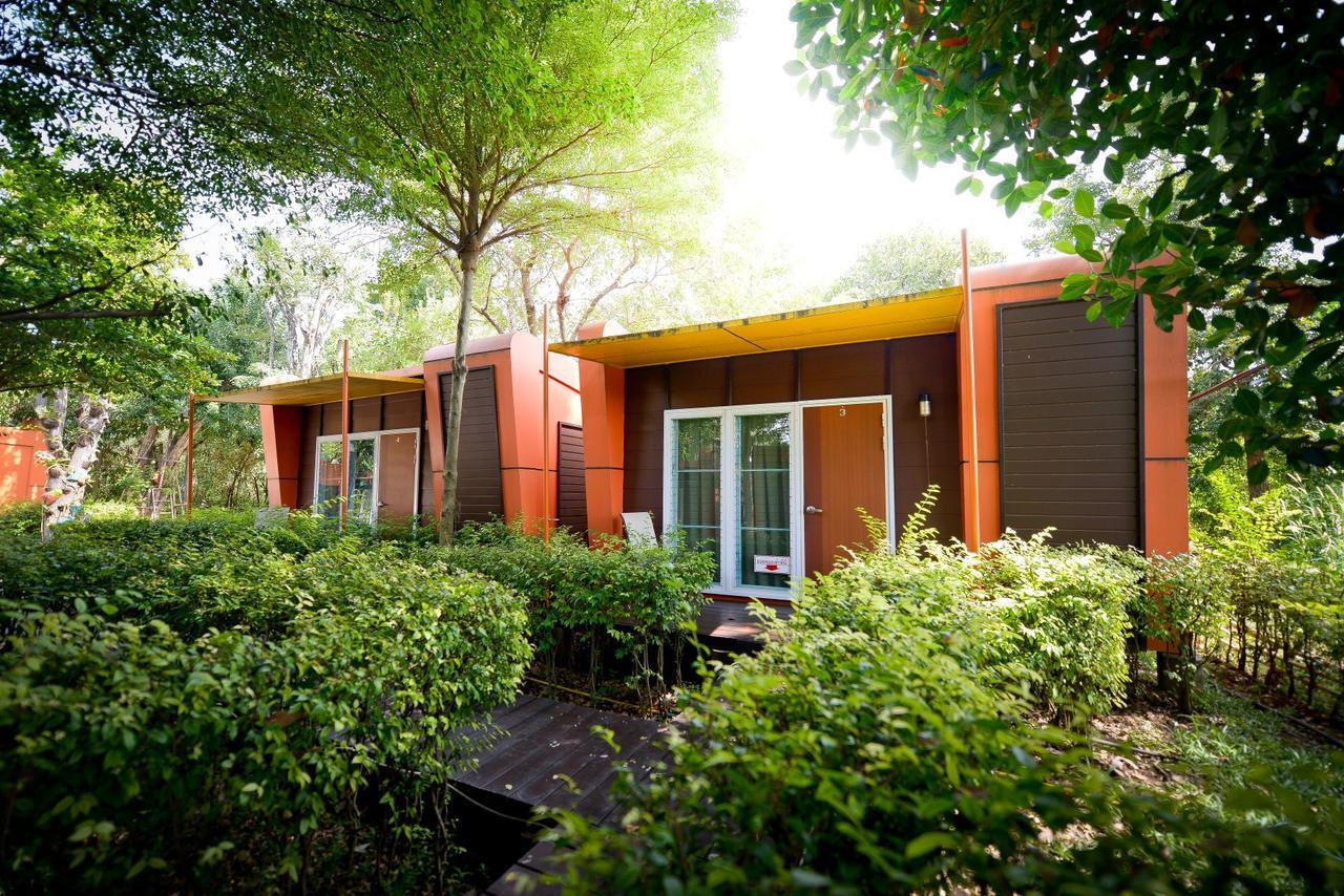 Energy Resort Nakhon Sawan Exterior photo