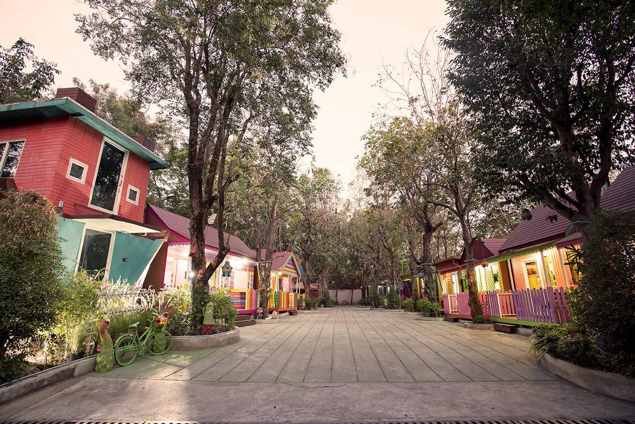 Energy Resort Nakhon Sawan Exterior photo